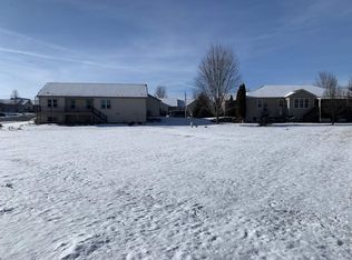 363 Vista Cir, Columbus, WI 53925