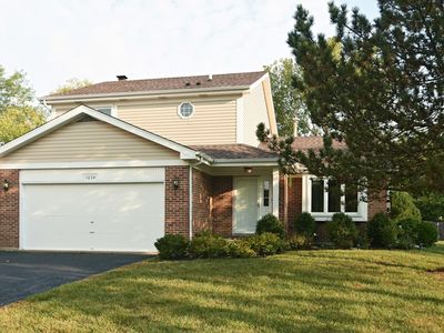 1034 N Cardinal Dr, Palatine, IL, 60074