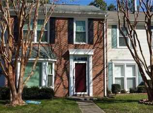 302 Arabian Cir, Yorktown, VA 23693