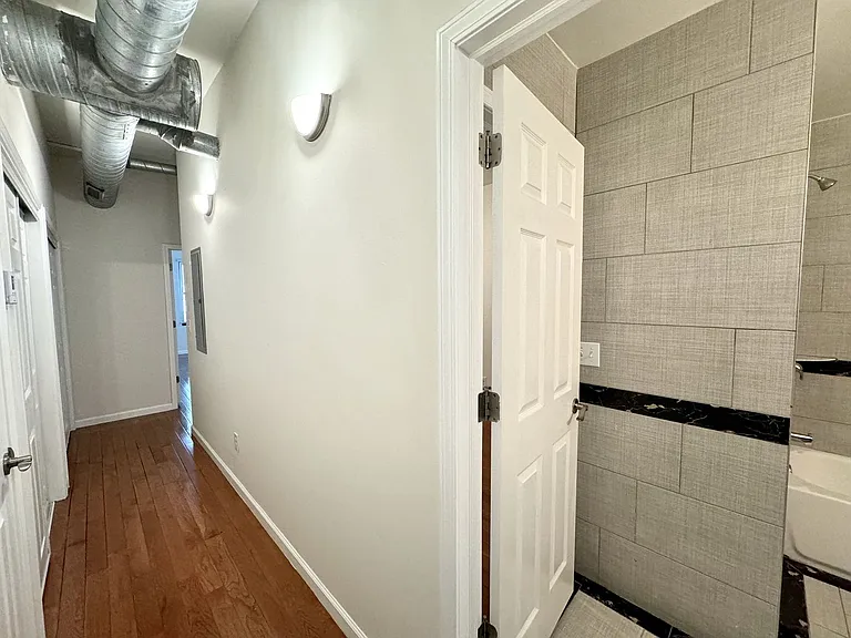309 Sycamore Street Apartments — Photo 29