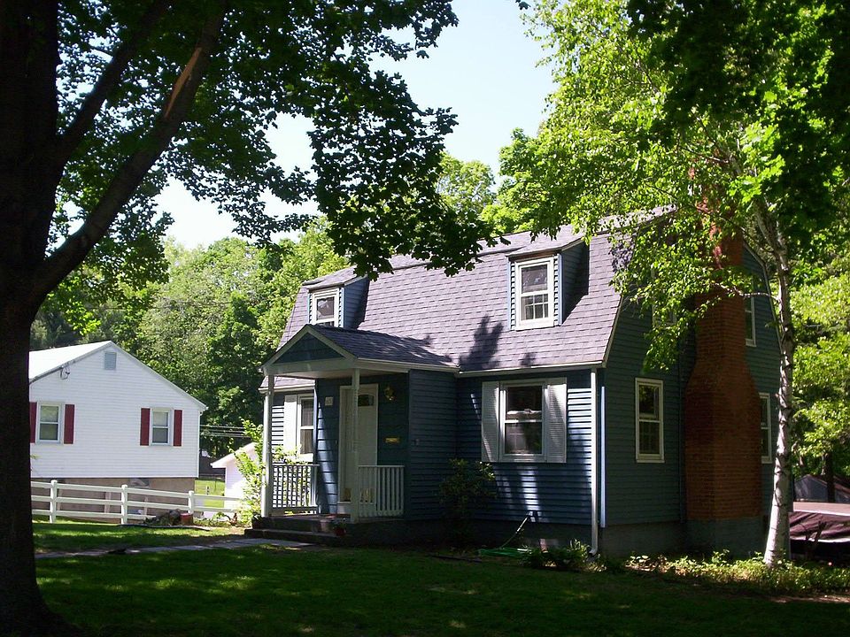 2nd image of 65 Kenton St