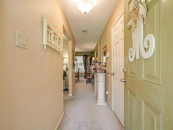4th image of 806 Mesquite Dr