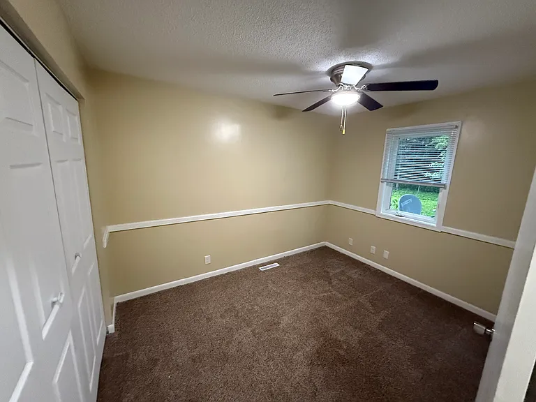 113 S Lynn St — Photo 20