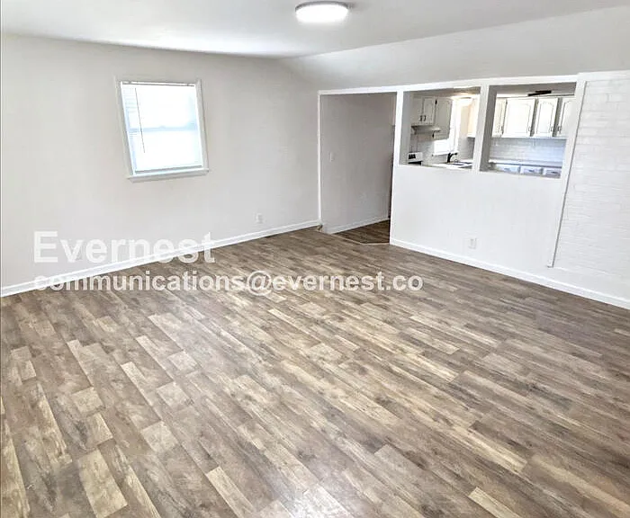 260 Sadonia Ave — Photo 5
