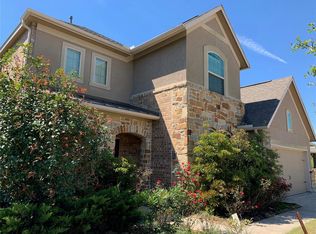 17922 Creek Bluff Ln, Cypress, TX 77433