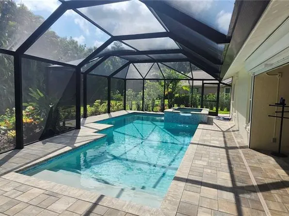 5549 Foxhunt Way, Naples, FL 34104