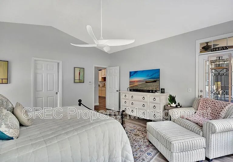 147 Palm Cove Way — Photo 12