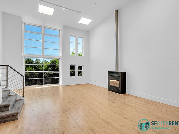 2nd image of 920 Harrison St APT 10