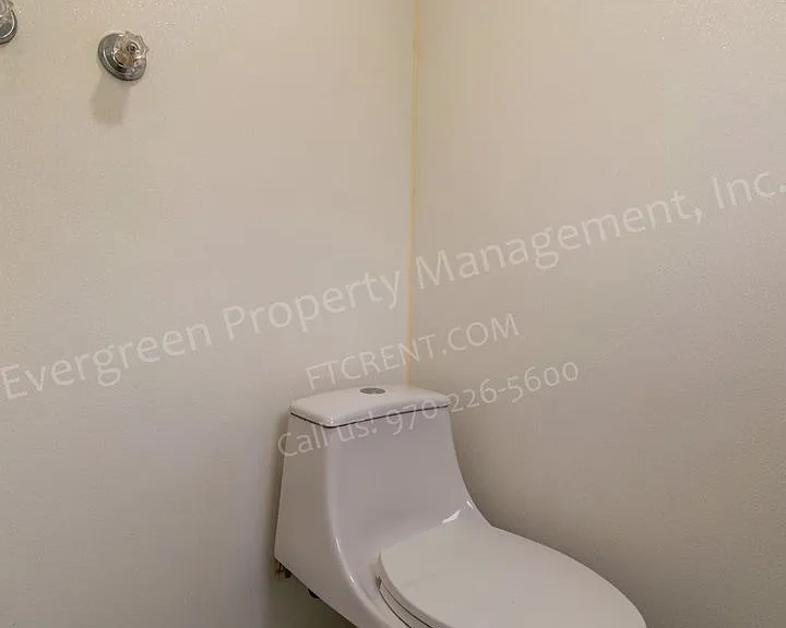 168 S Lincoln Ave — Photo 10