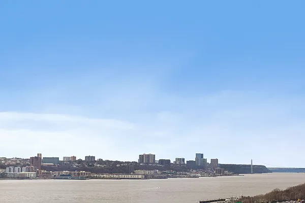 Rented by BLU Real Estate | media 23