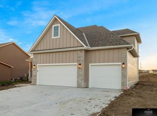 3146 Greta Dr, Deshler, NE 68340