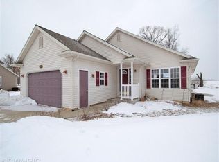 52315 Chardonnay St, Paw Paw, MI 49079