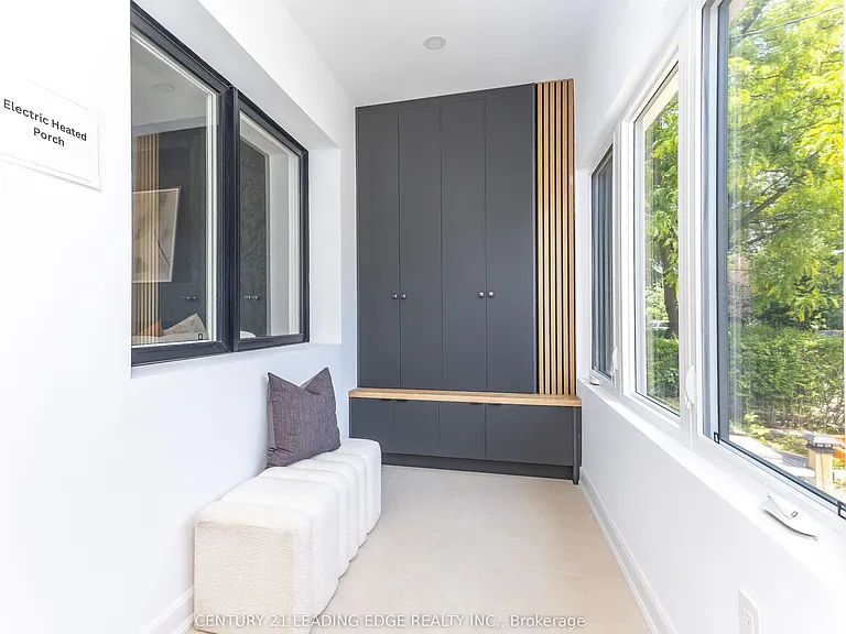 12 Marigold Ave — Photo 2