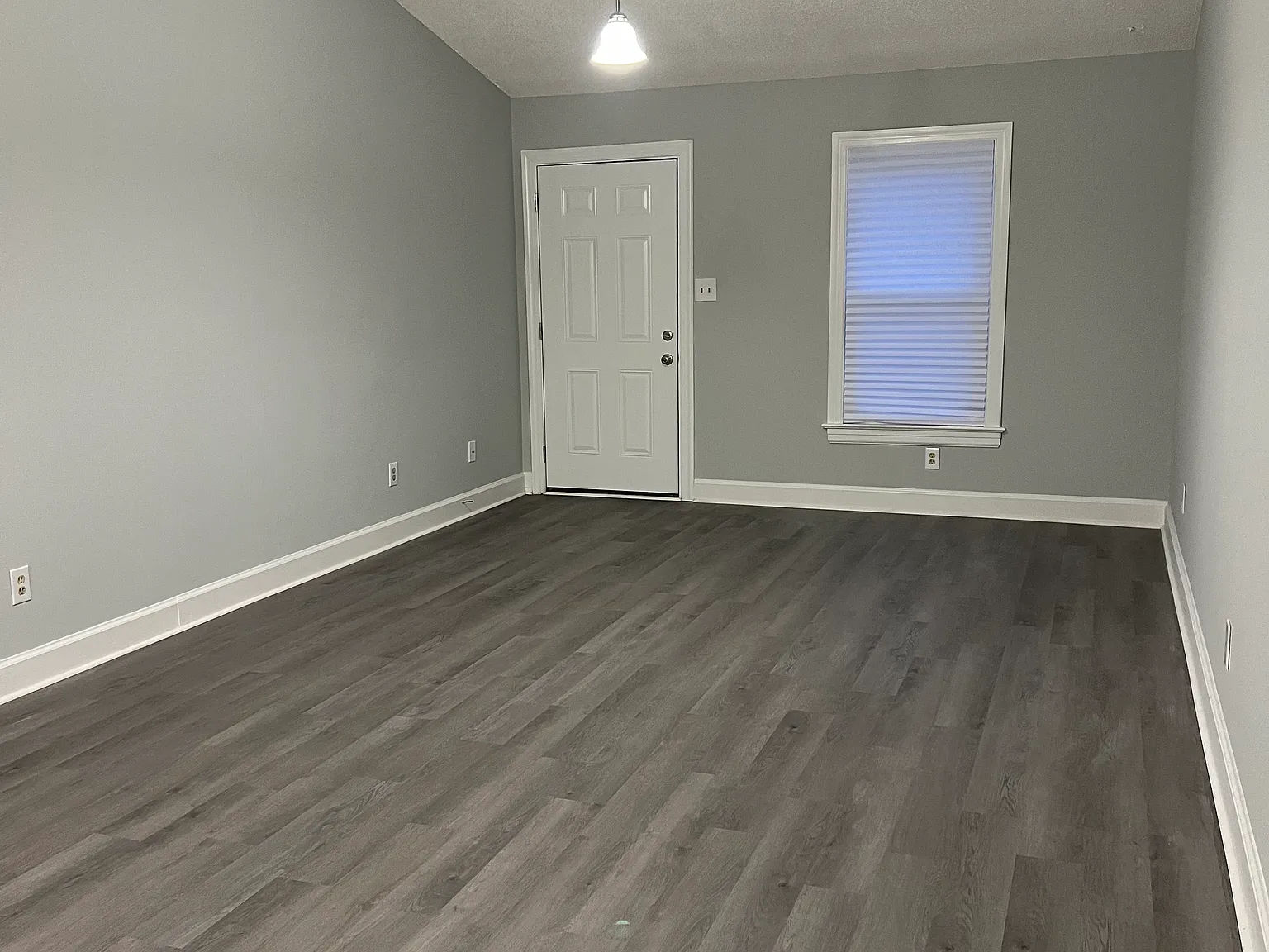 2 bed, 1.5 bath, 1000 sqft, $1,250 — Photo 3