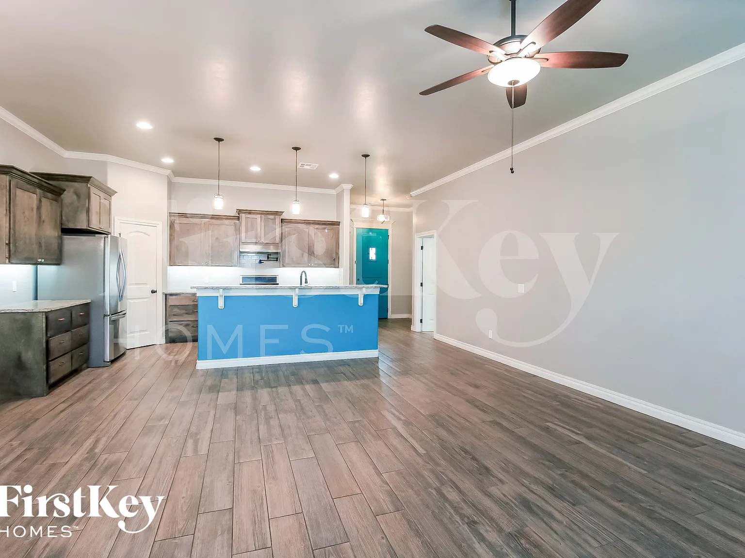 3 bed, 2.5 bath, 1895 sqft, $2,085 — Photo 4