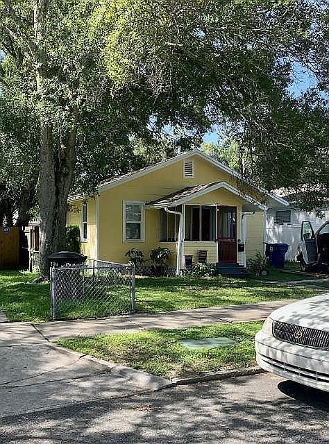 1st image of 744 15th Ave S