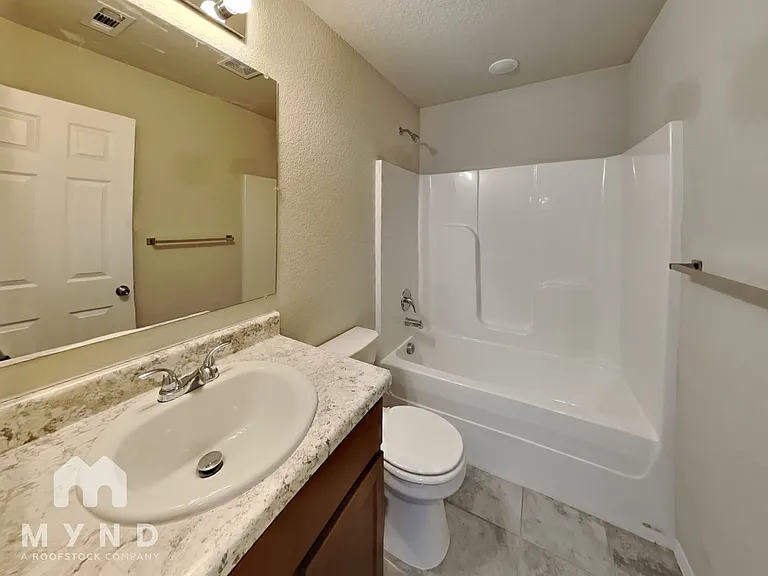 2109 N Lexington St — Photo 19