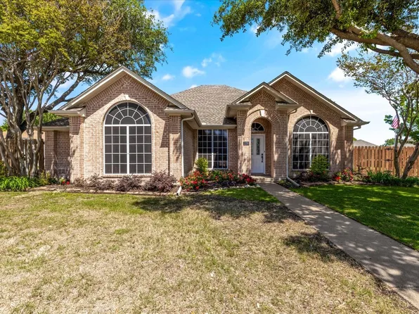 109 Yorkshire Ct, Waxahachie, TX 75165