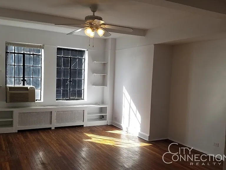 5 Tudor City Pl #222 — Photo 2
