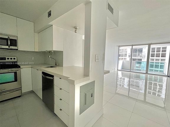 4th image of 1200 West Ave APT 622