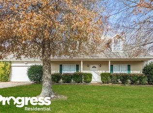 125 Country Place Dr, Oakland, TN 38060