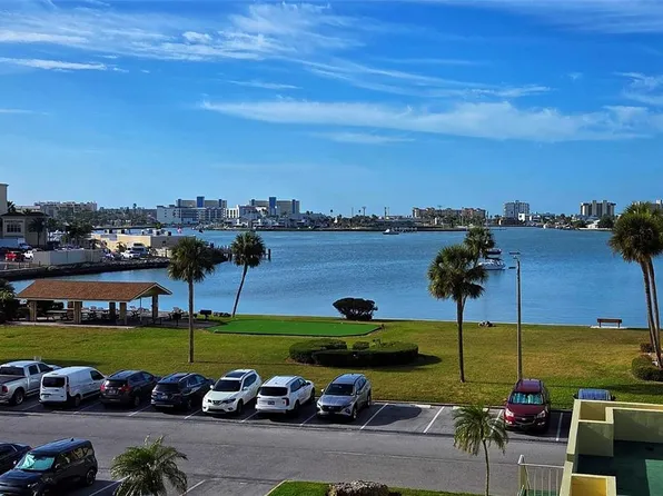 4550 Cove Cir APT 406, Saint Petersburg, FL 33708