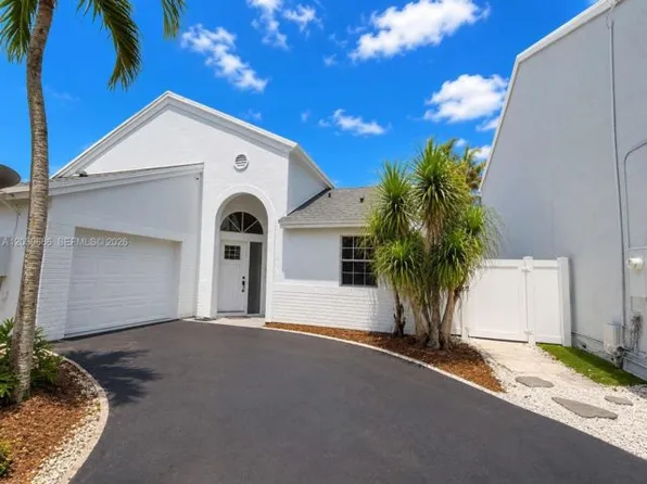 10791 SW 10th Pl, Fort Lauderdale, FL 33324