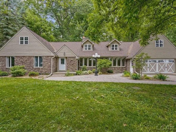 5944 Riga Hwy, Blissfield, MI 49228