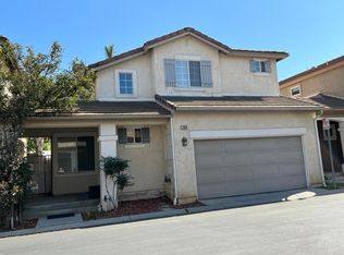 284 Edgemire Ln, Simi Valley, CA 93065