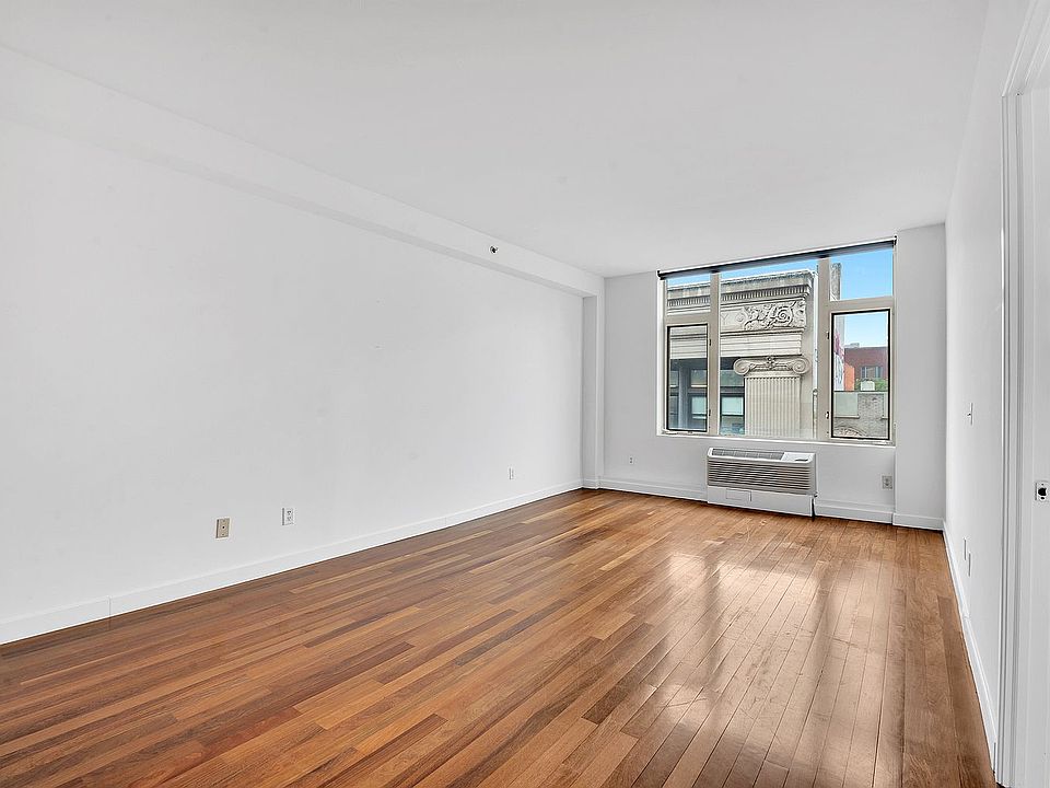 1st image of 161 E 110th St #5G