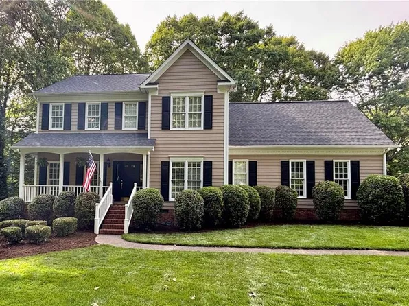 2133 Benwicke Dr, Pfafftown, NC 27040