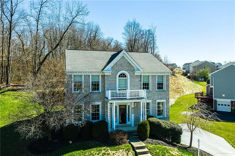 3050 Willowbrook Dr photo 1