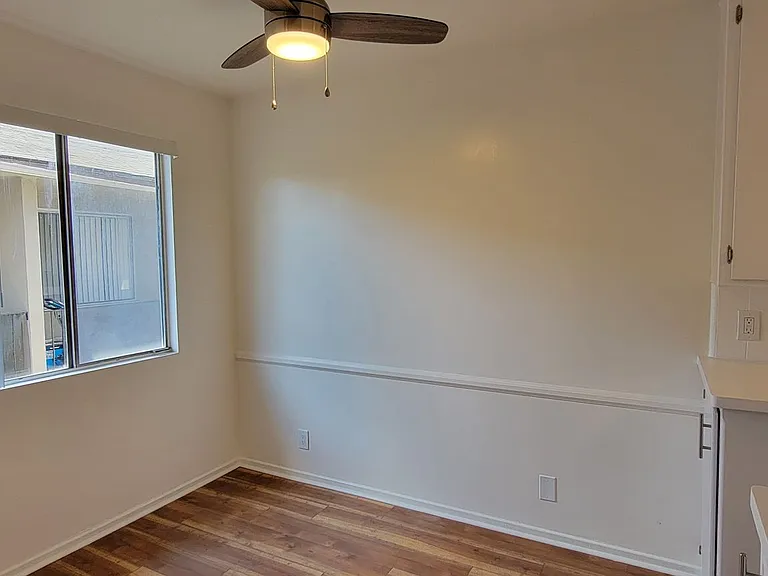 1352 N Citrus Ave — Photo 4