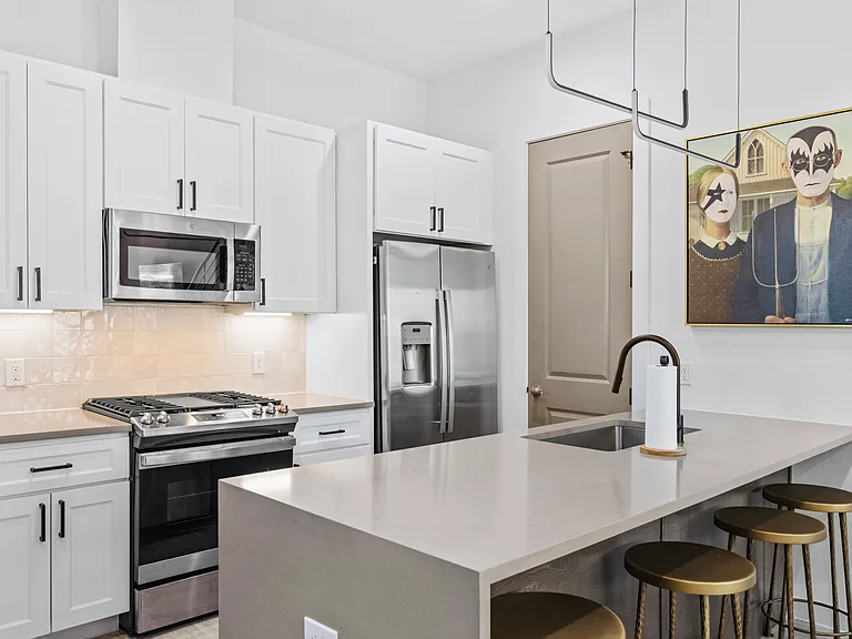 6829 Cadillac St — Photo 12