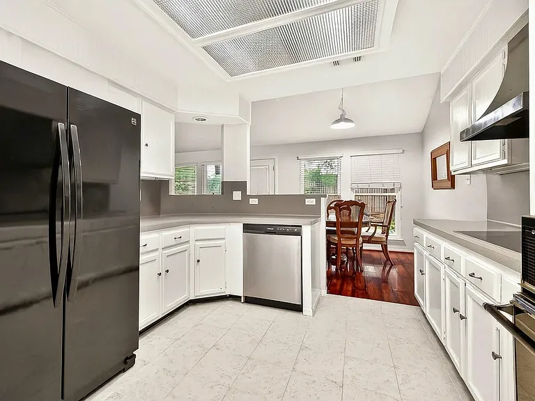 15343 Meadow Village Dr — Photo 1