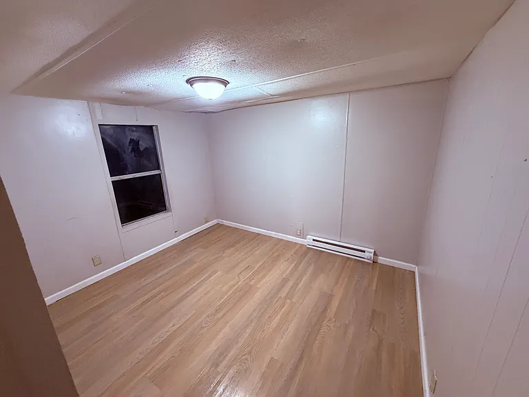 411 Bush St E #10 — Photo 9