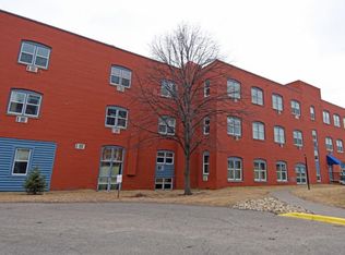 215 7th St NE APT 210, Minneapolis, MN 55413