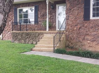 810 Greenwood Pl, Dalton, GA 30720