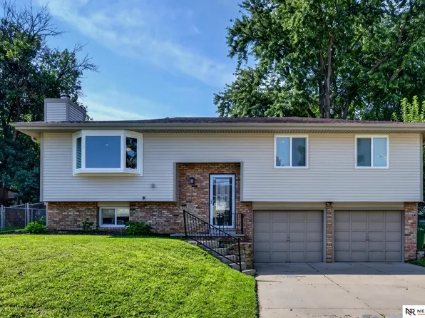 3405 Redwing Dr, Bellevue, NE 68123