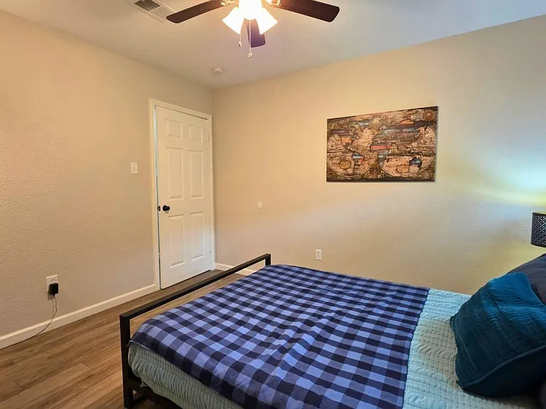 San Sebastian Ln — Photo 48