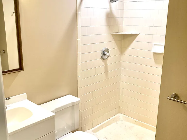 3913 Woodfield Rd — Photo 29