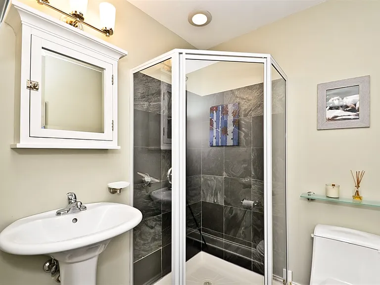 958 N Leavitt St #3 — Photo 9