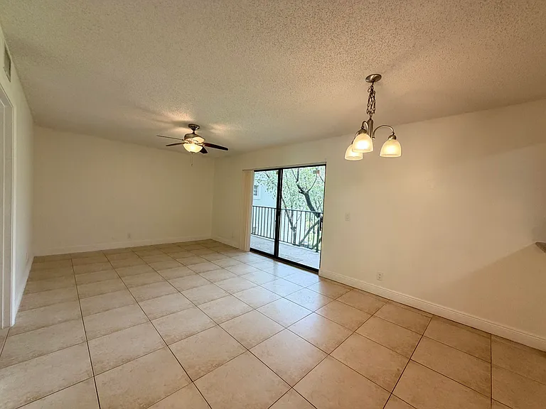 1541 Windorah Way #E — Photo 9