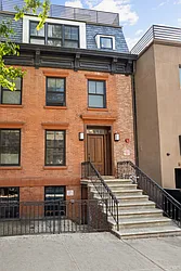 5-30 51st Avenue in Hunters Point