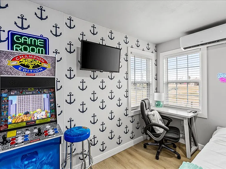 252 Flamingo St — Photo 18