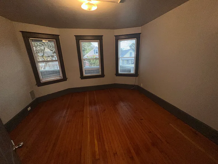 33 Franklin St #2 — Photo 7