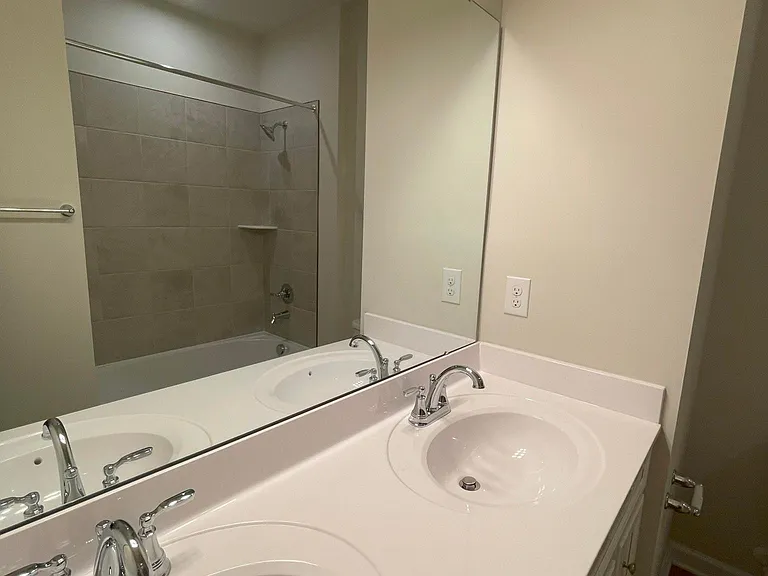 Double Vanity in Primary