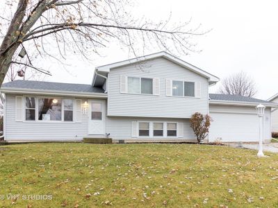 933 Lake Rd, New Lenox, IL, 60451