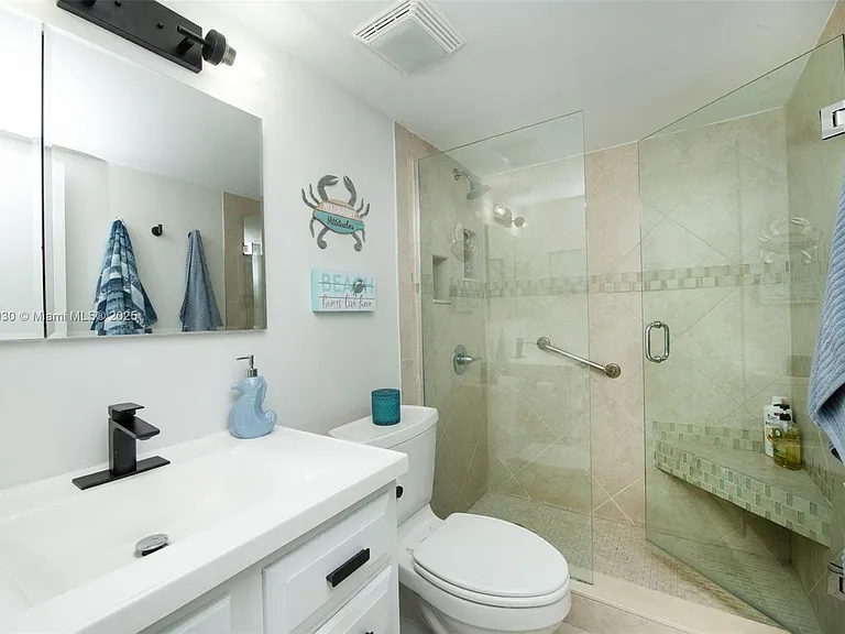 201 Van Buren St #101 — Photo 17