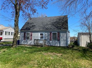 14 Louise St, Waterford, CT 06385